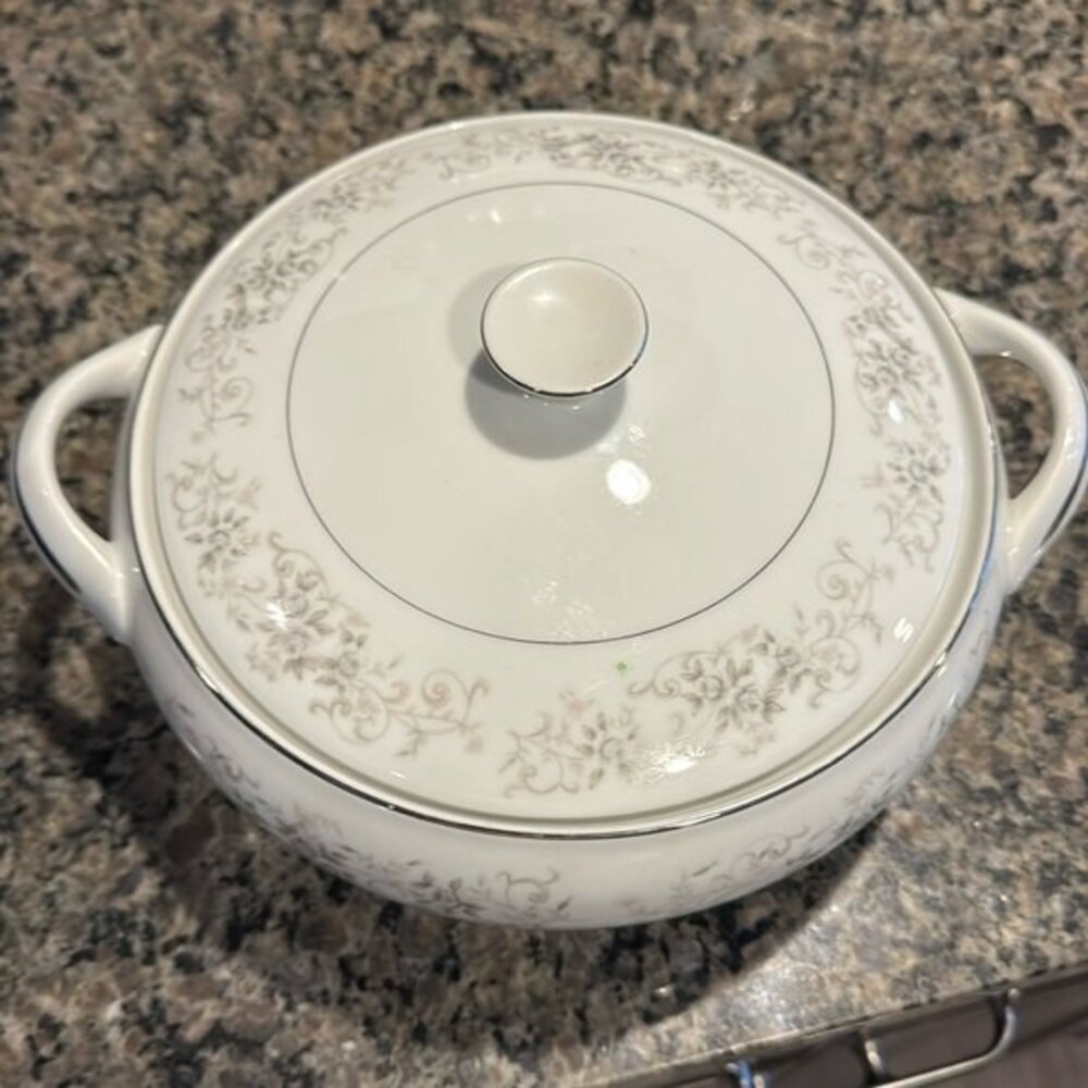 Vintage Carousel 1315 bowl.